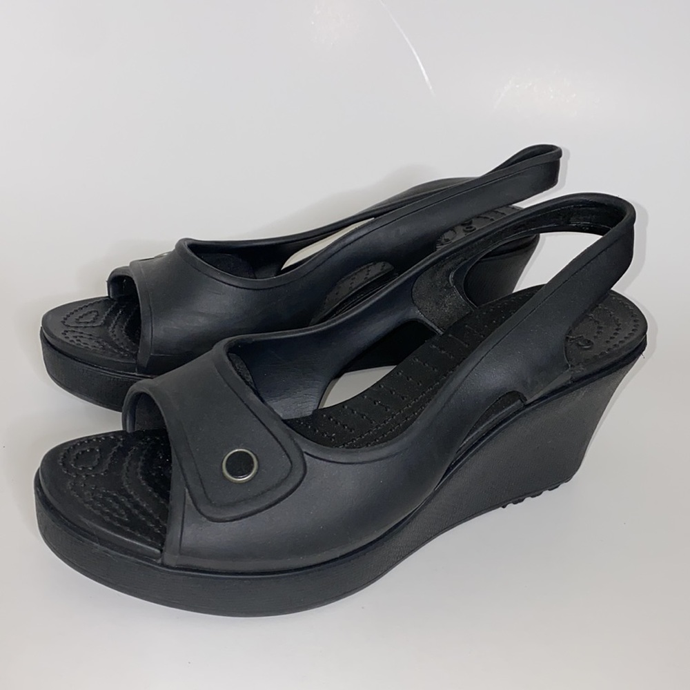 Crocs Havana wedge sandal size 10 slingbacks black